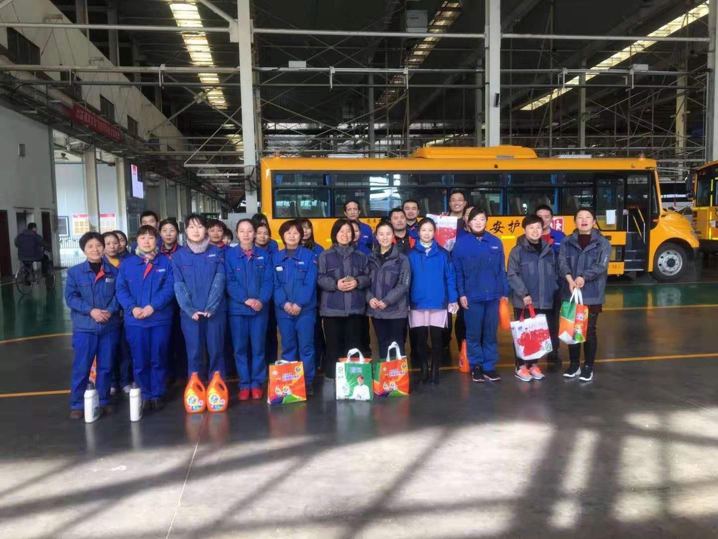 各車間開展趣味活動(dòng)慶祝“三八”婦女節(jié)