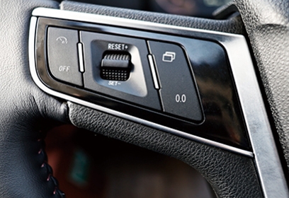 多功能方向盤(選裝)